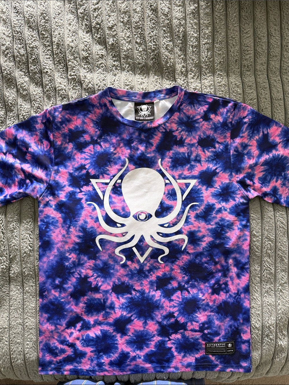 Tie-Dye Octopus Graphic Tee in Purple & Pink